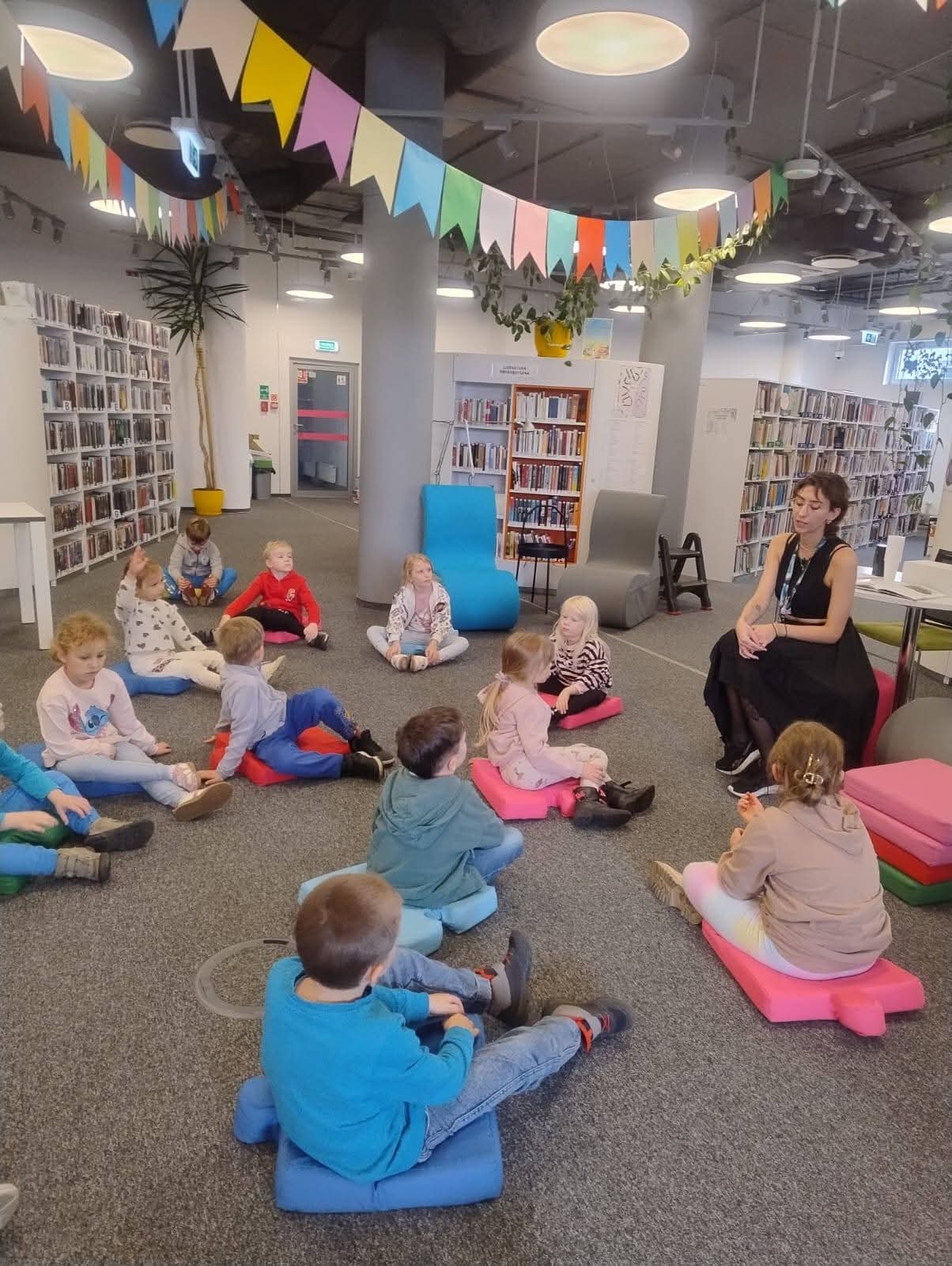 Więcej o: Wizyta w Poczytalni